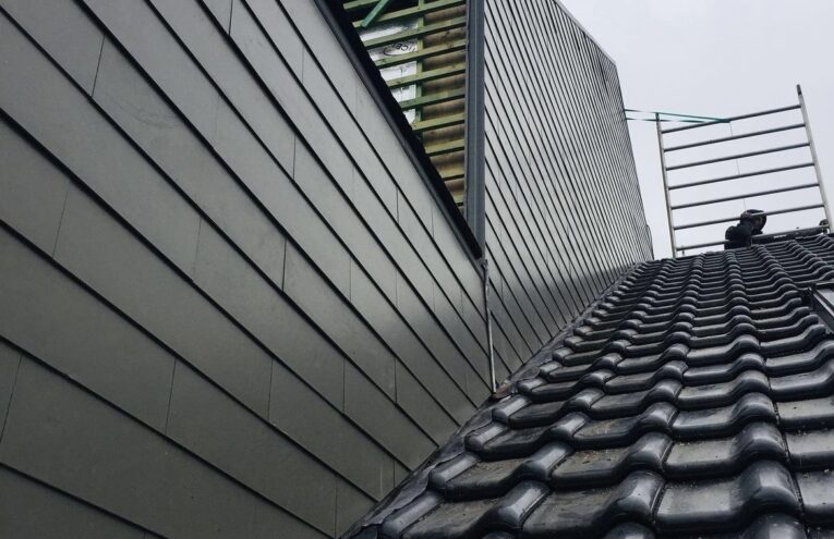 Bardage extérieur de maison installé par un professionnel dans le Nord de la France