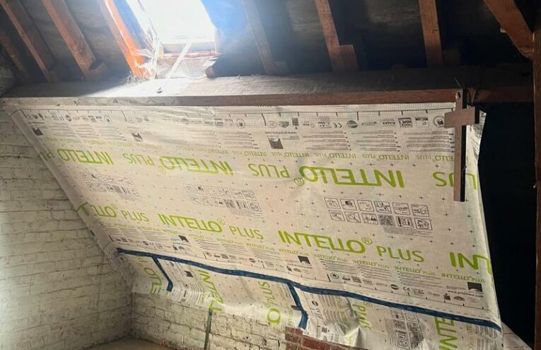 Isolation de toiture par l'intérieur réalisée dans le Nord de la France