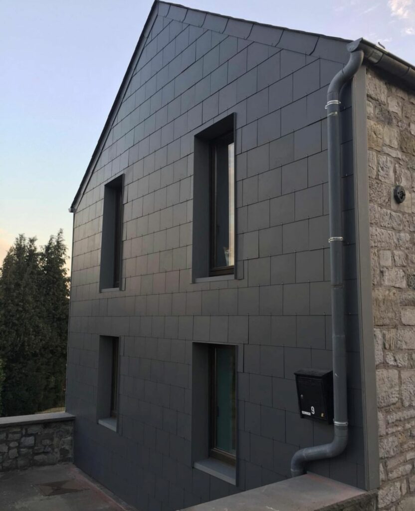 Bardage de façade maison réalisé par couvreur à Lille