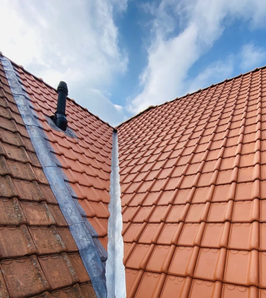 Noue de toiture en zinc réalisée par un couvreur zingueur dans le Nord de la France
